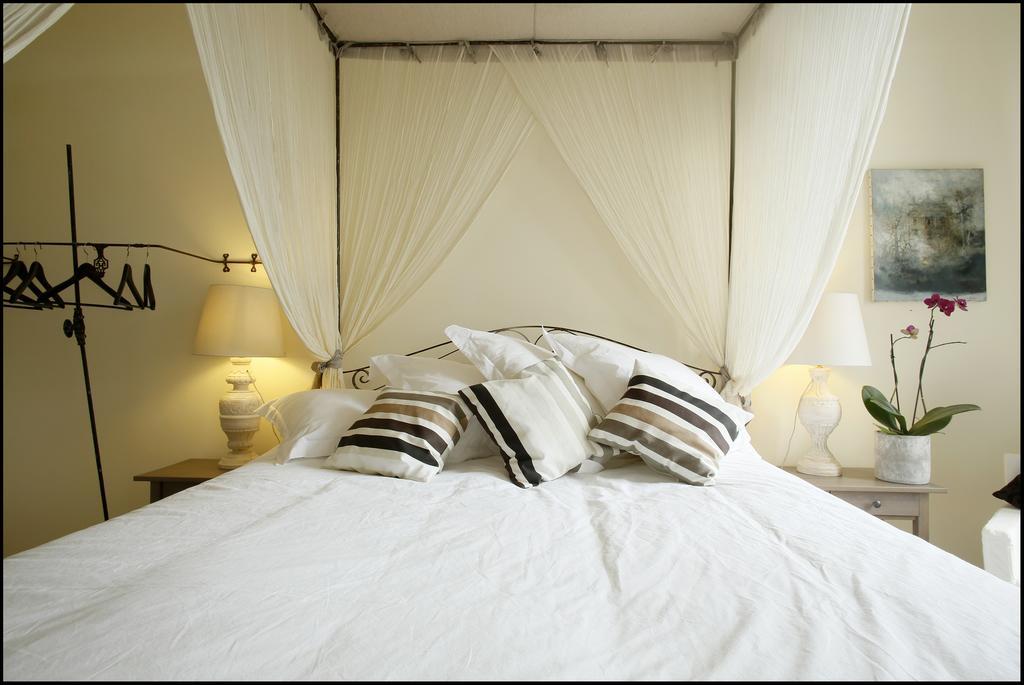 La Maison Rouge D'Uzes B&B Cameră foto