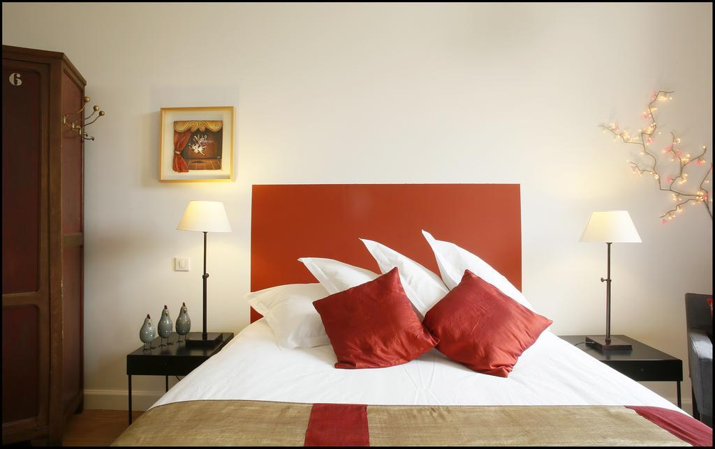 La Maison Rouge D'Uzes B&B Exterior foto