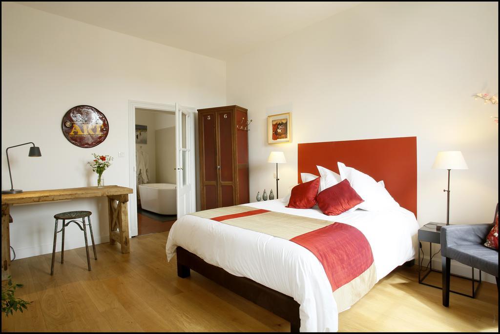 La Maison Rouge D'Uzes B&B Cameră foto